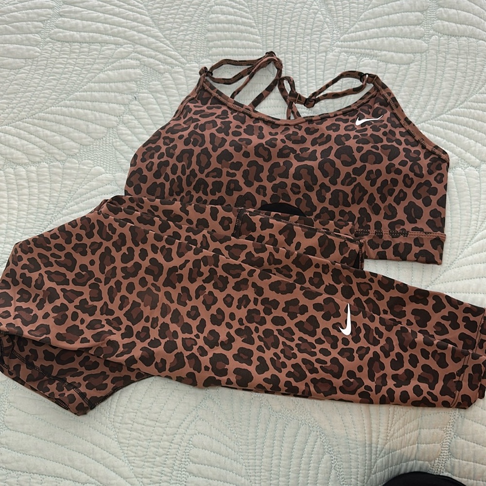 Nike leopard workout set, worn once